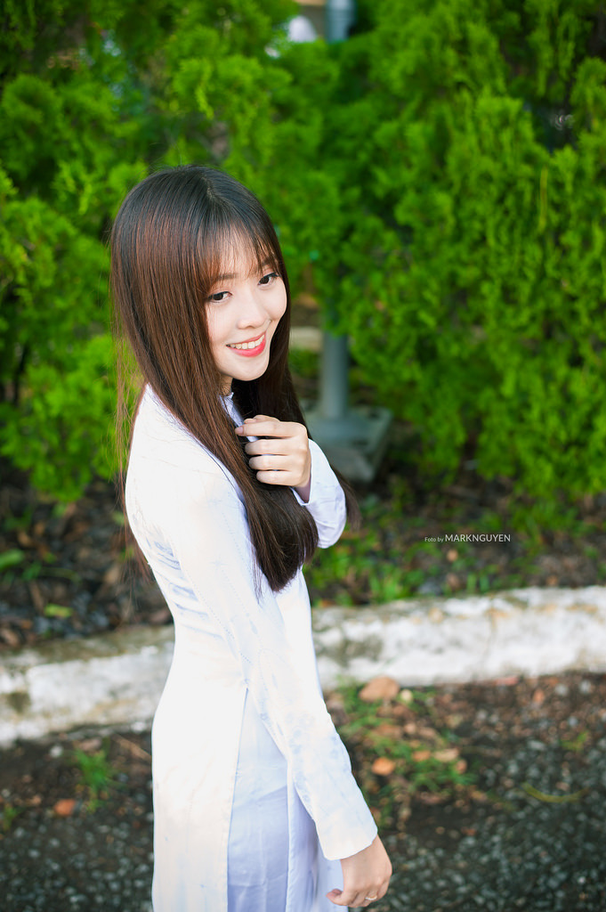 《色狱女囚》在线观看