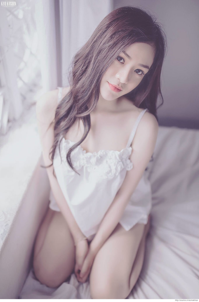 亚洲精品久久网白云av